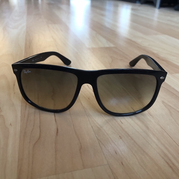 Ray-Ban RB4147 Black - Picture 1 of 4